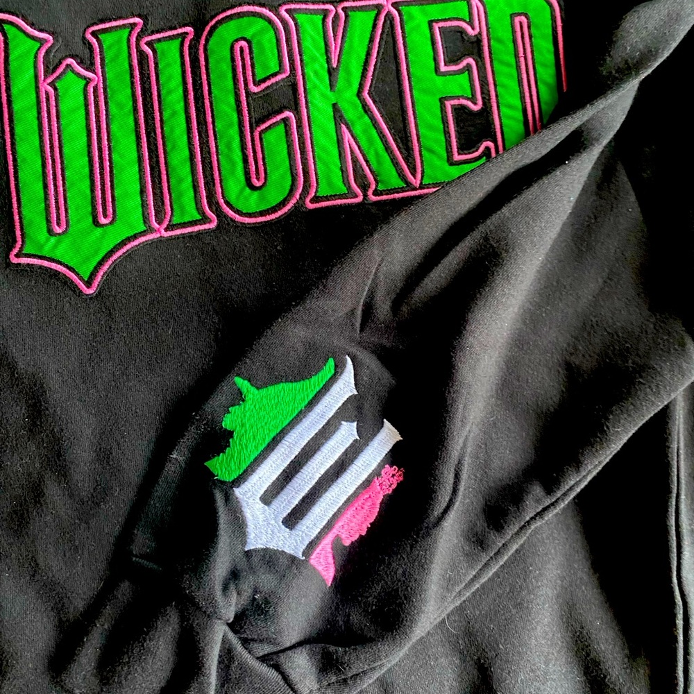 Wicked Zip Up Hoodie NWT black small & medium free jewelry w/your order